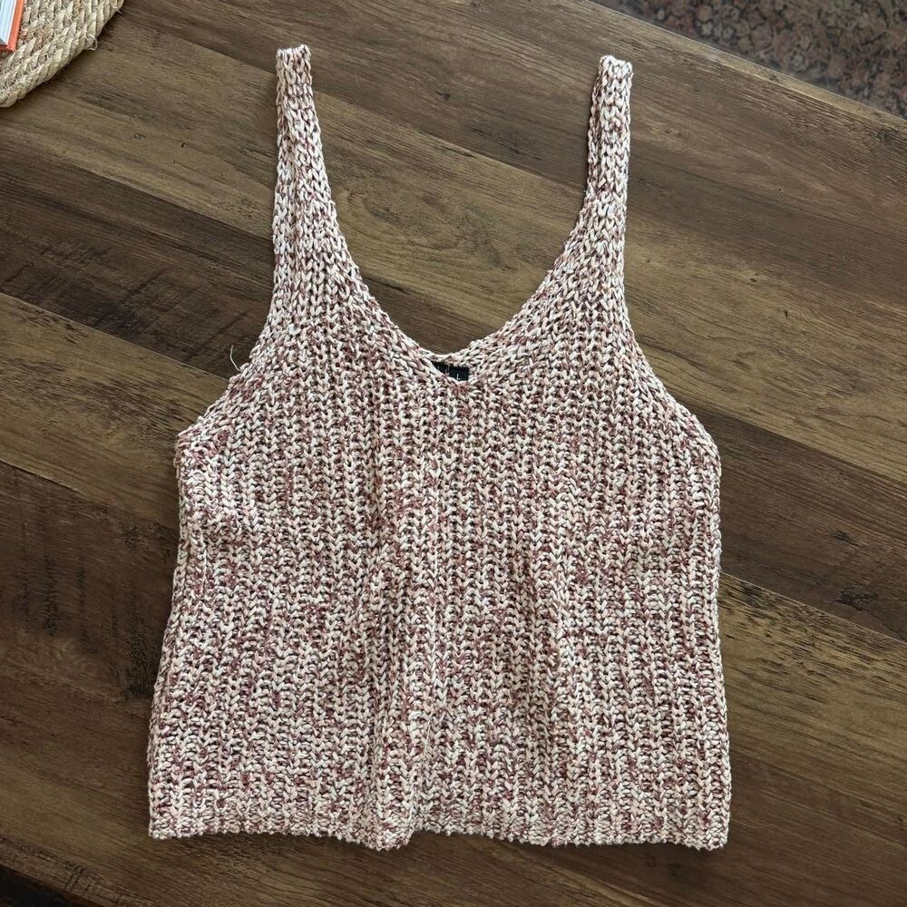 Moon & Madison brown speckled knit tank top